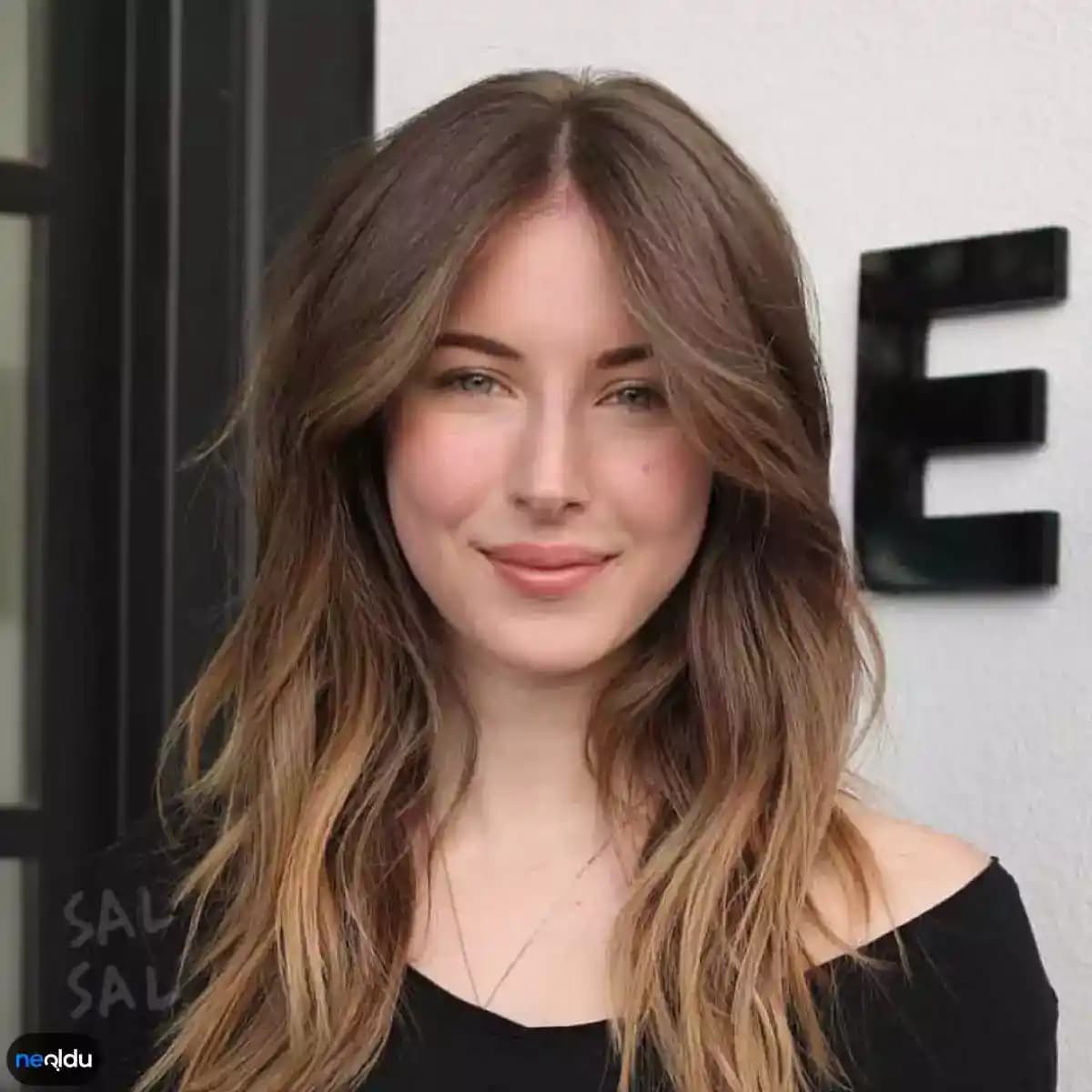 Doğal Görünümlü Dalgalı ve Öne Düşen Perçem Saç Modeli Nasıl Yapılır