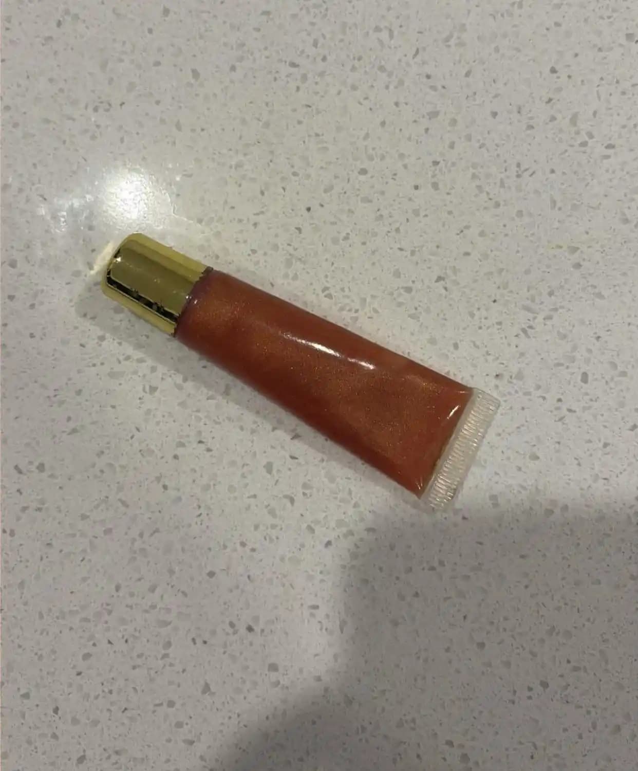 Kozmetik Ürünlerde Lipgloss Marka ve Model Tespiti Süreci ve Topluluk Katkısı